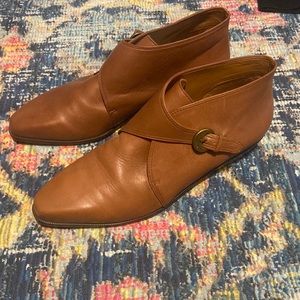 Etienne Aigner booties